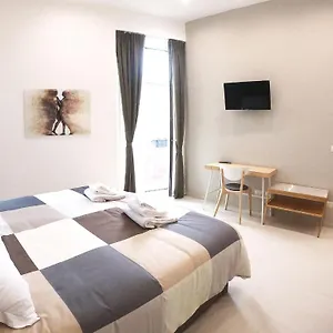  Apartment Dante